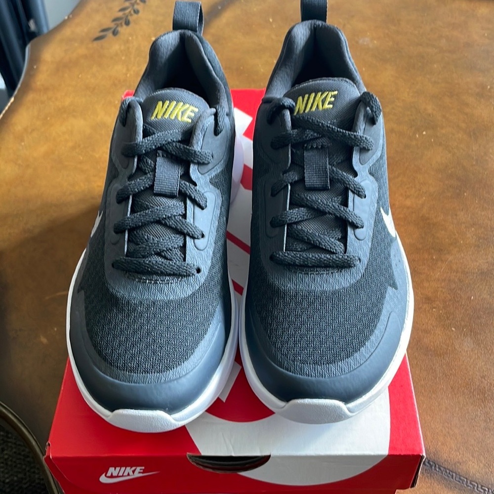 For sale Nike Women’s  Wear all day shoes size 5